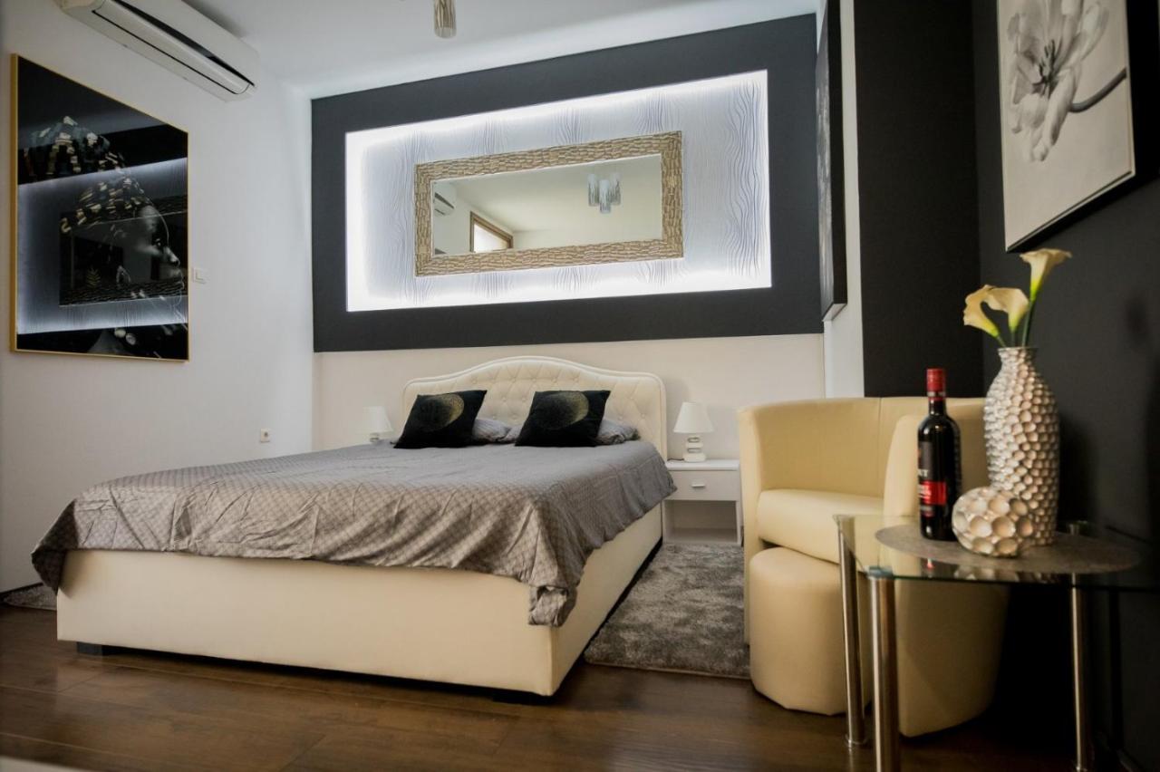 The Bridge - Private Parking Apartment Osijek Exterior photo