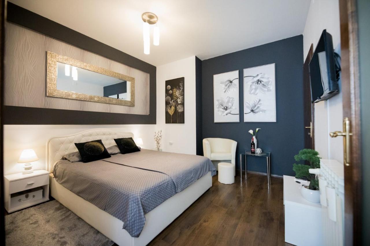The Bridge - Private Parking Apartment Osijek Exterior photo