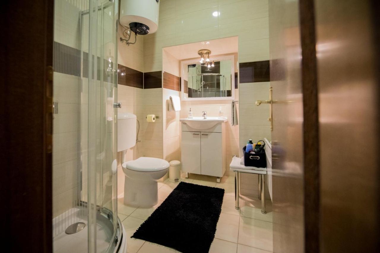 The Bridge - Private Parking Apartment Osijek Exterior photo